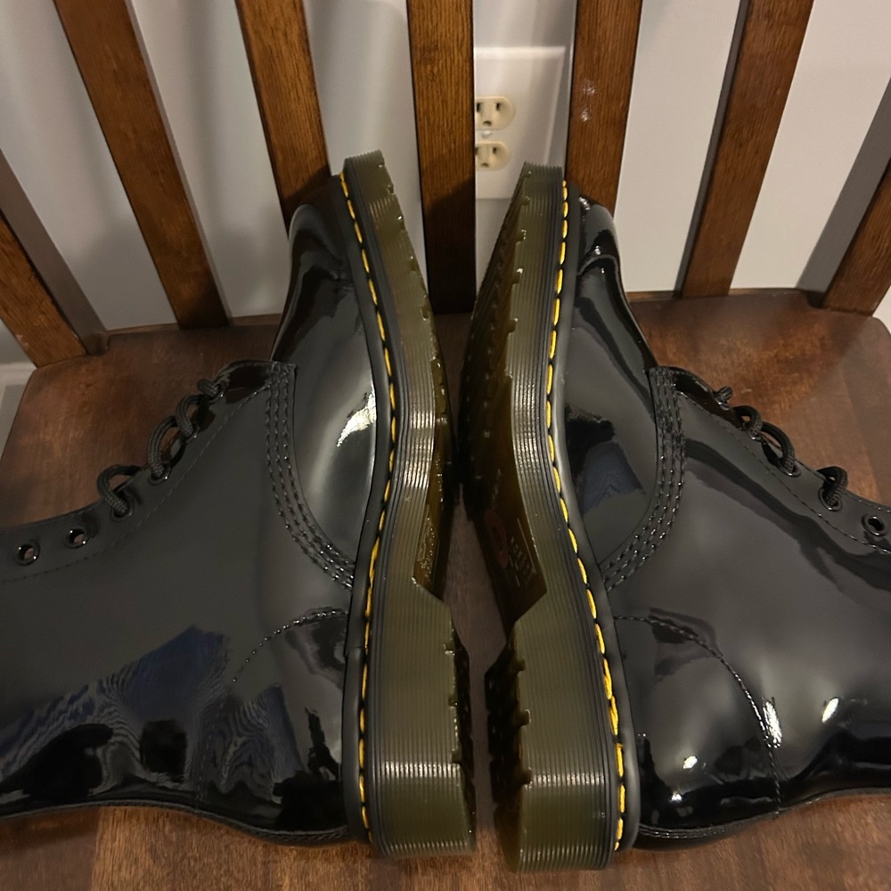 DR. MARTENS 11821 Women's Boot Patent‎ Leather Combat Boots Black size 5 - Picture 5 of 7